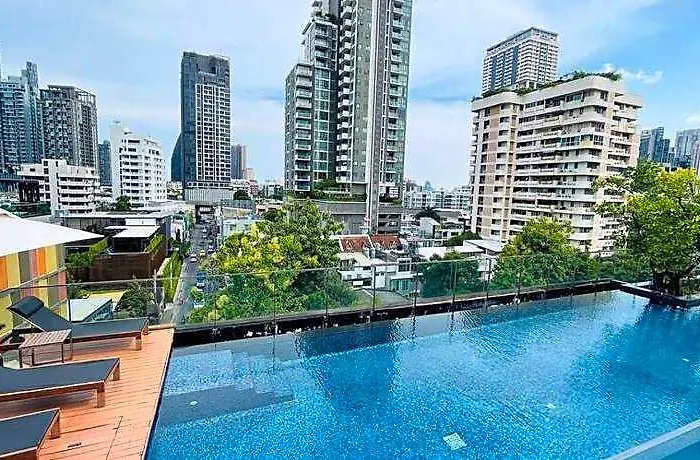 ホテル Cozy Spacious Gardenview 1br 2bed 500m Bts Thonglo バンコク都