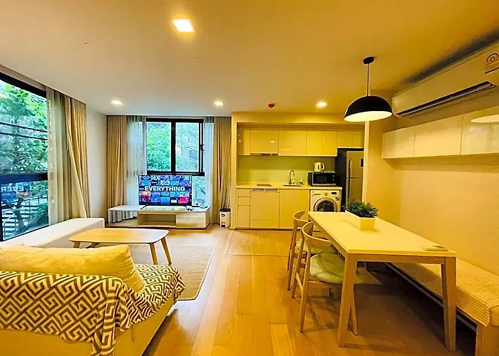 Cozy Spacious Gardenview 1br 2bed 500m Bts Thonglo ホテル バンコク都